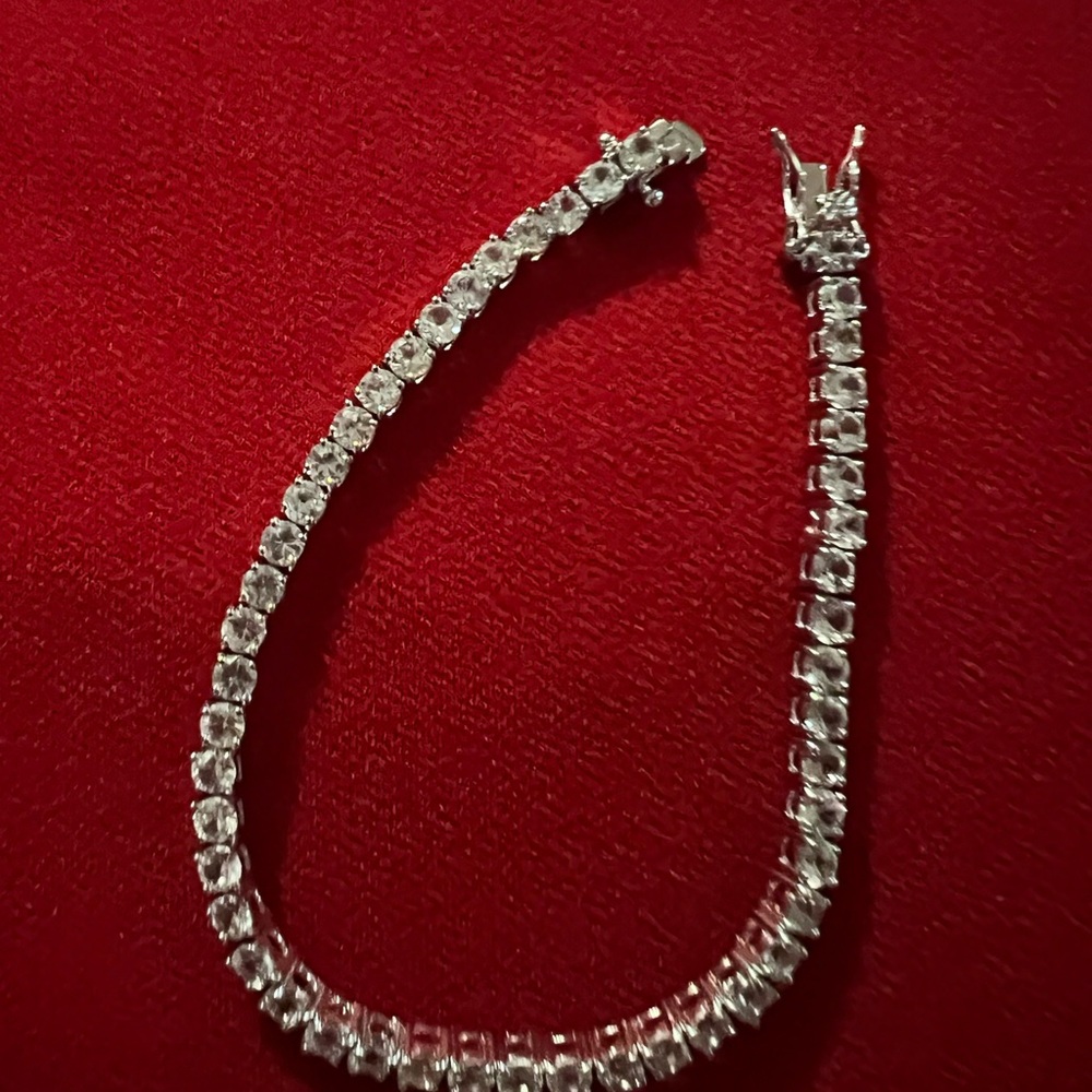 925  Mo Silver Tennis Bracelet with CZ's and Dual Lock Slip Clasp, 7 1/4 Long!